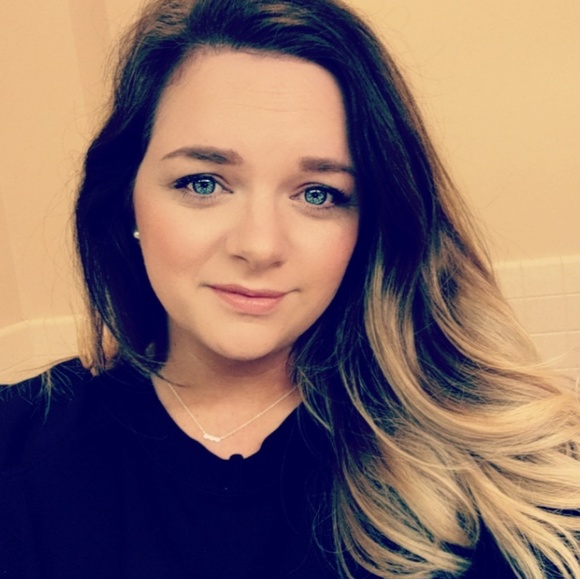 Meet your Posher, Kaycee - Picture 1 of 1